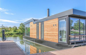 Stunning Ship In Ohé Laak With Kitchen